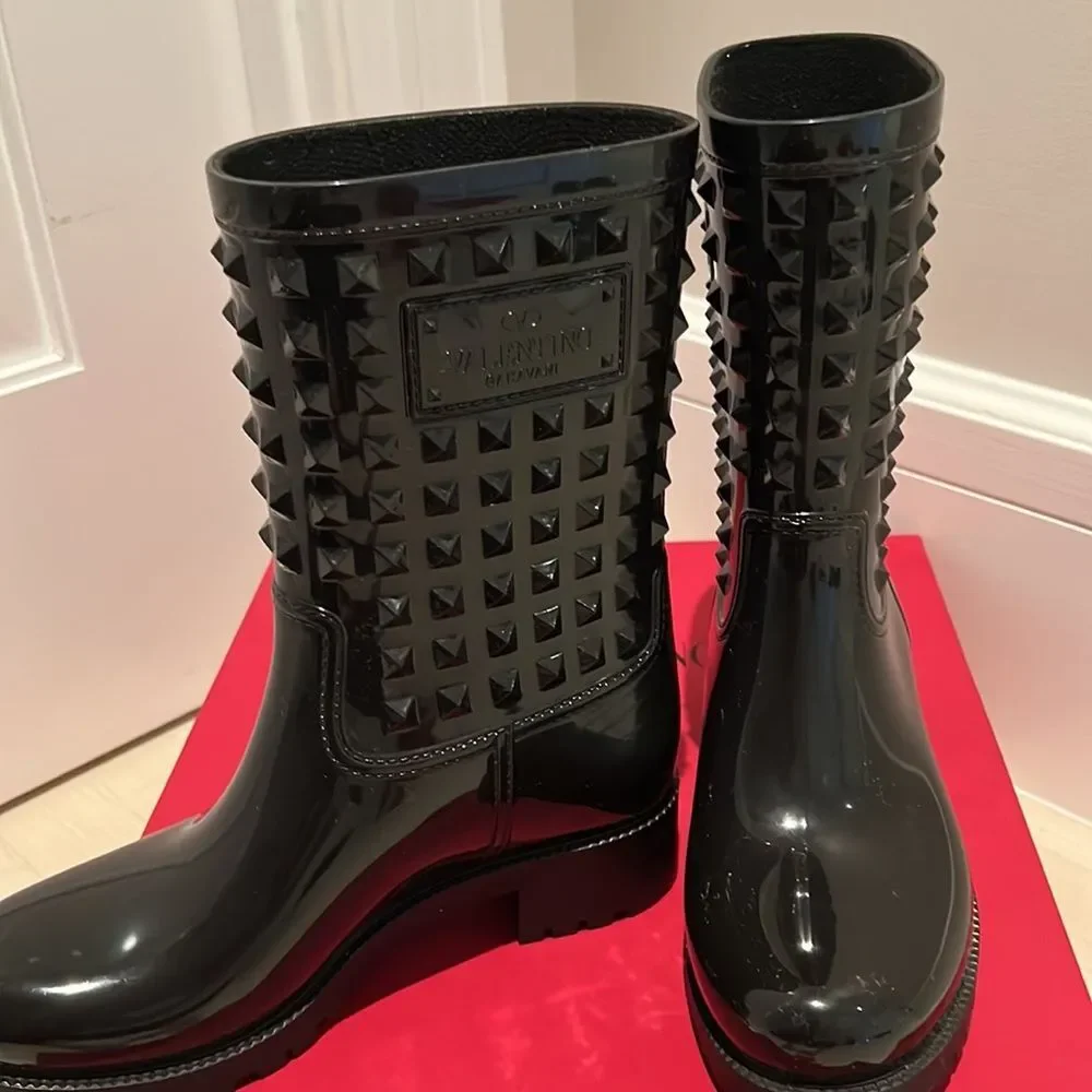 Valentino Garavani Rockstud Rain Boots Black Size 37 / US 7